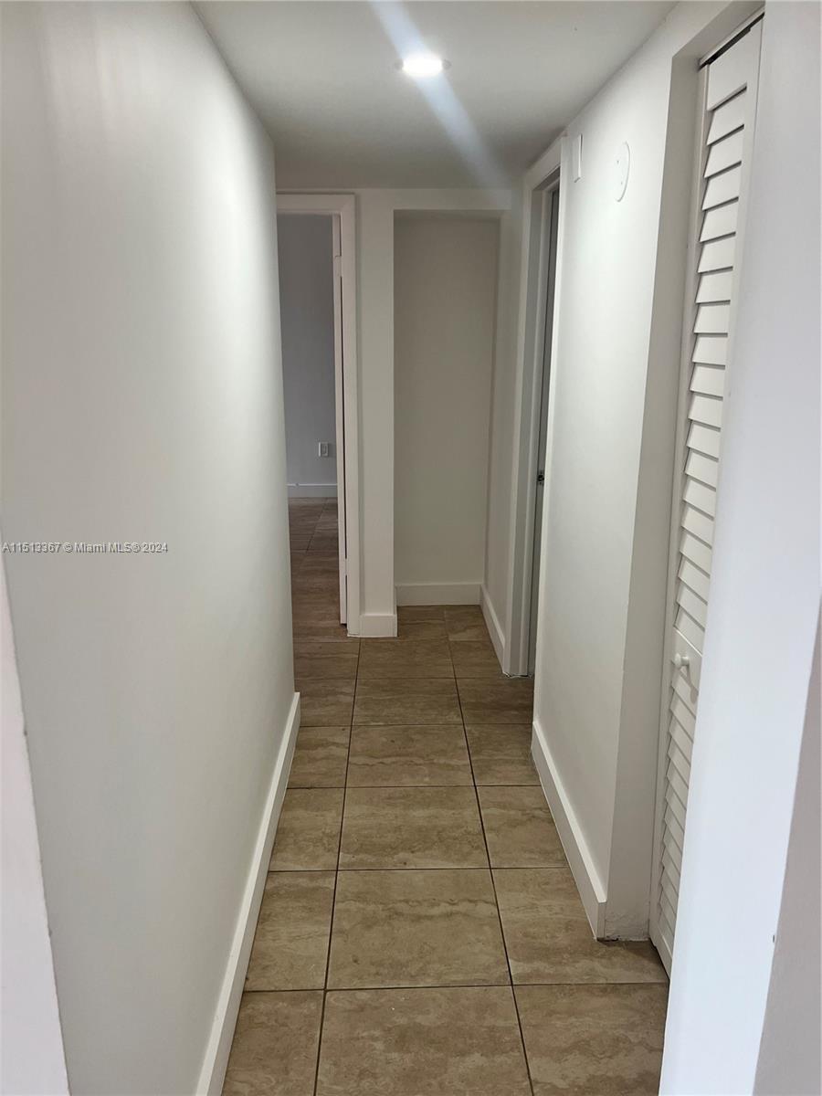 4717 NW 7th St 801-10, Miami, Florida 33126, 2 Bedrooms Bedrooms, ,2 BathroomsBathrooms,Residentiallease,For Rent,4717 NW 7th St 801-10,A11513367