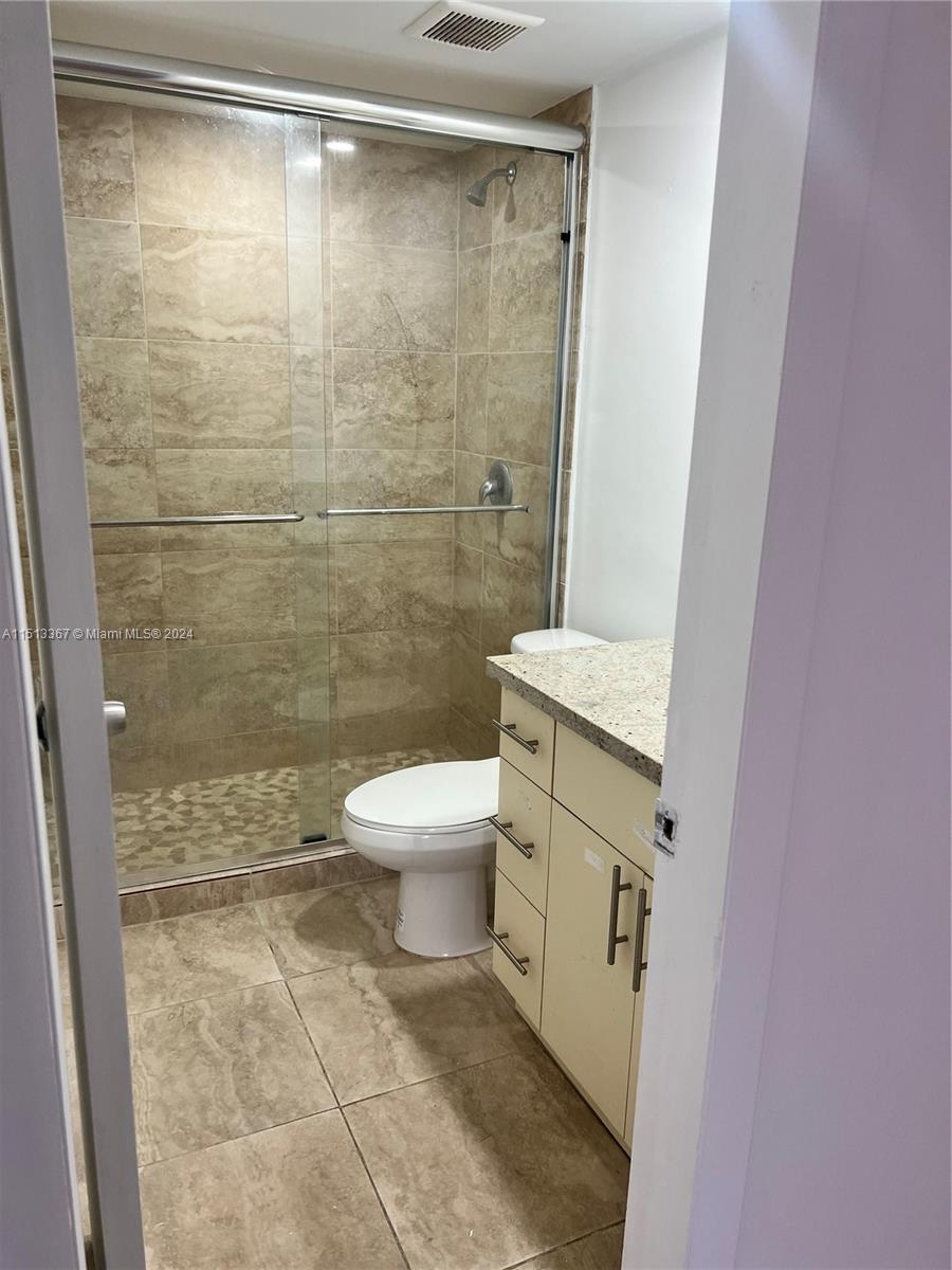 4717 NW 7th St 801-10, Miami, Florida 33126, 2 Bedrooms Bedrooms, ,2 BathroomsBathrooms,Residentiallease,For Rent,4717 NW 7th St 801-10,A11513367
