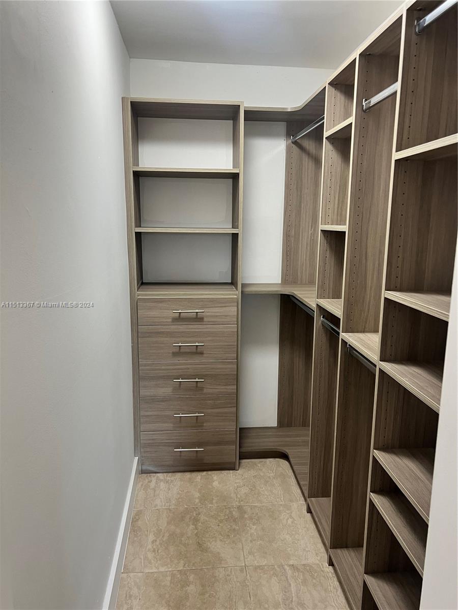 4717 NW 7th St 801-10, Miami, Florida 33126, 2 Bedrooms Bedrooms, ,2 BathroomsBathrooms,Residentiallease,For Rent,4717 NW 7th St 801-10,A11513367