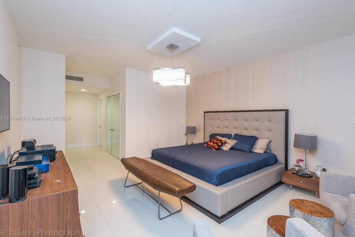 17301 Biscayne Blvd 210, North Miami Beach, Florida 33160, 3 Bedrooms Bedrooms, ,3 BathroomsBathrooms,Residential,For Sale,17301 Biscayne Blvd 210,A11513433