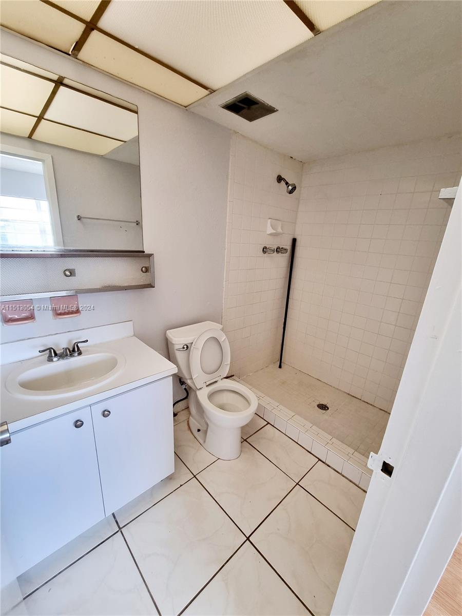 Pembroke Park, Florida 33023, 2 Bedrooms Bedrooms, ,2 BathroomsBathrooms,Residential,For Sale,A11513054