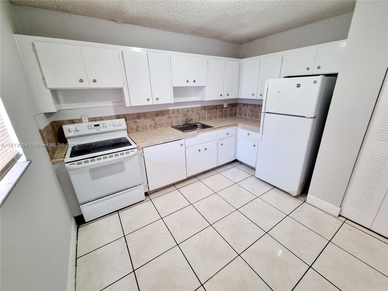 Pembroke Park, Florida 33023, 2 Bedrooms Bedrooms, ,2 BathroomsBathrooms,Residential,For Sale,A11513054