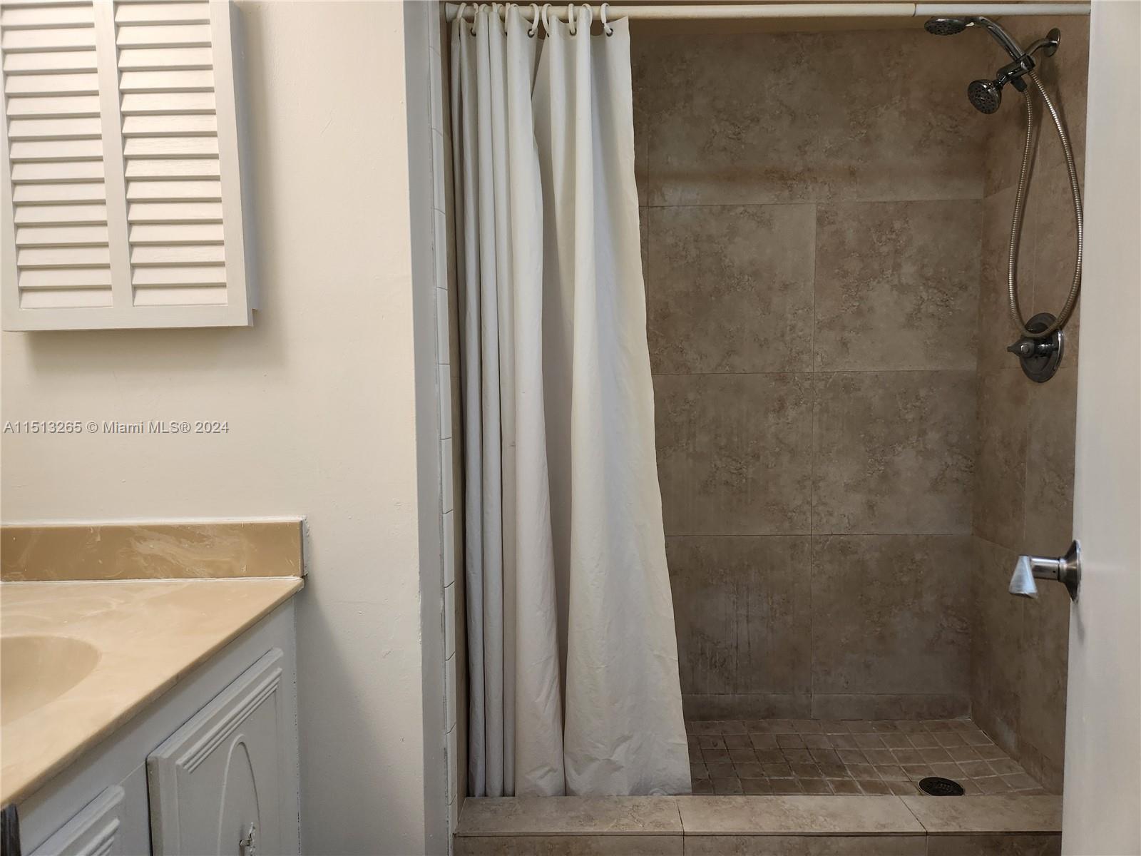 8401 SW 107th Ave 150E, Miami, Florida 33173, 2 Bedrooms Bedrooms, ,2 BathroomsBathrooms,Residentiallease,For Rent,8401 SW 107th Ave 150E,A11513265