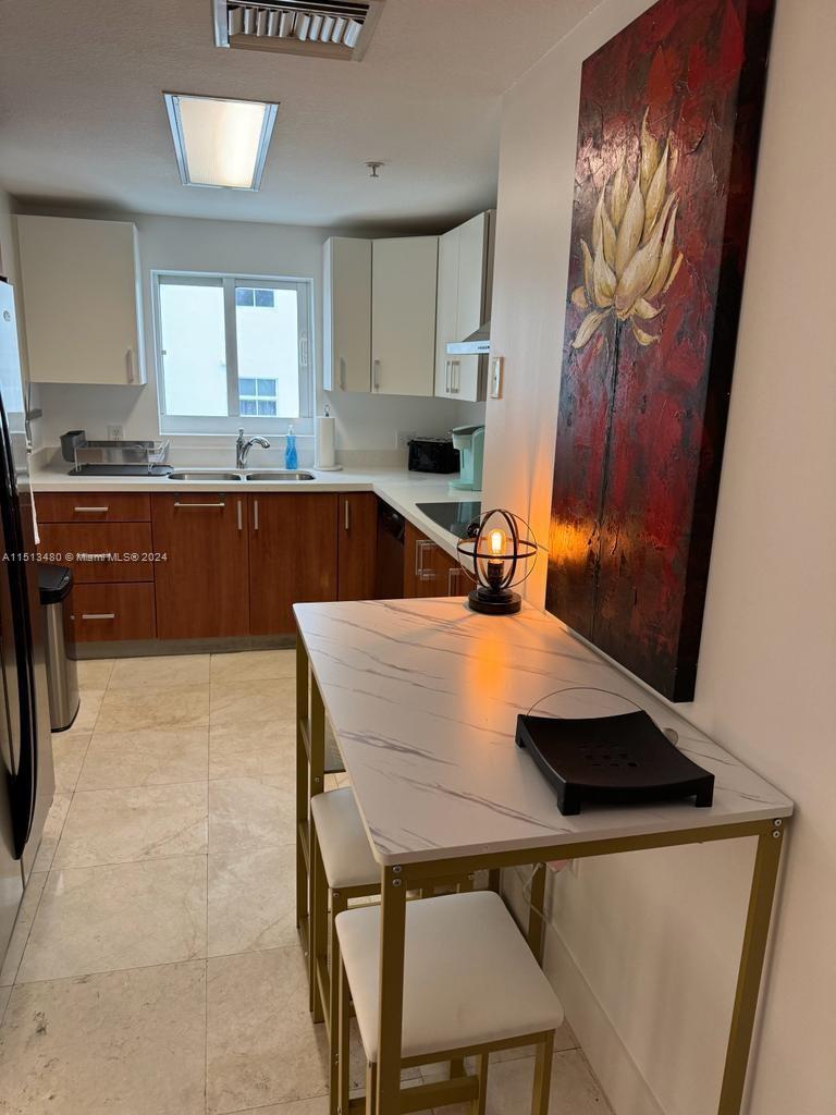 170 SE 14th St 2405, Miami, Florida 33131, 2 Bedrooms Bedrooms, ,2 BathroomsBathrooms,Residential,For Sale,170 SE 14th St 2405,A11513480