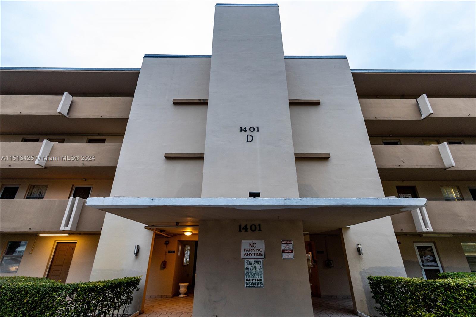1401 NE 191st St D101, Miami, Florida 33179, 2 Bedrooms Bedrooms, ,2 BathroomsBathrooms,Residential,For Sale,1401 NE 191st St D101,A11513425