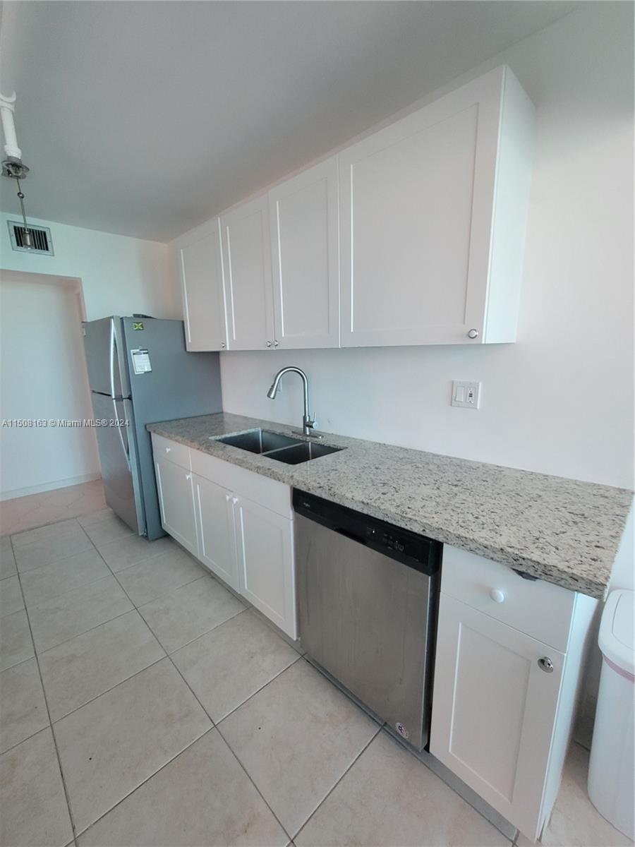 210 N 174th St 1514, Sunny Isles Beach, Florida 33160, 1 Bedroom Bedrooms, ,1 BathroomBathrooms,Residentiallease,For Rent,210 N 174th St 1514,A11508163