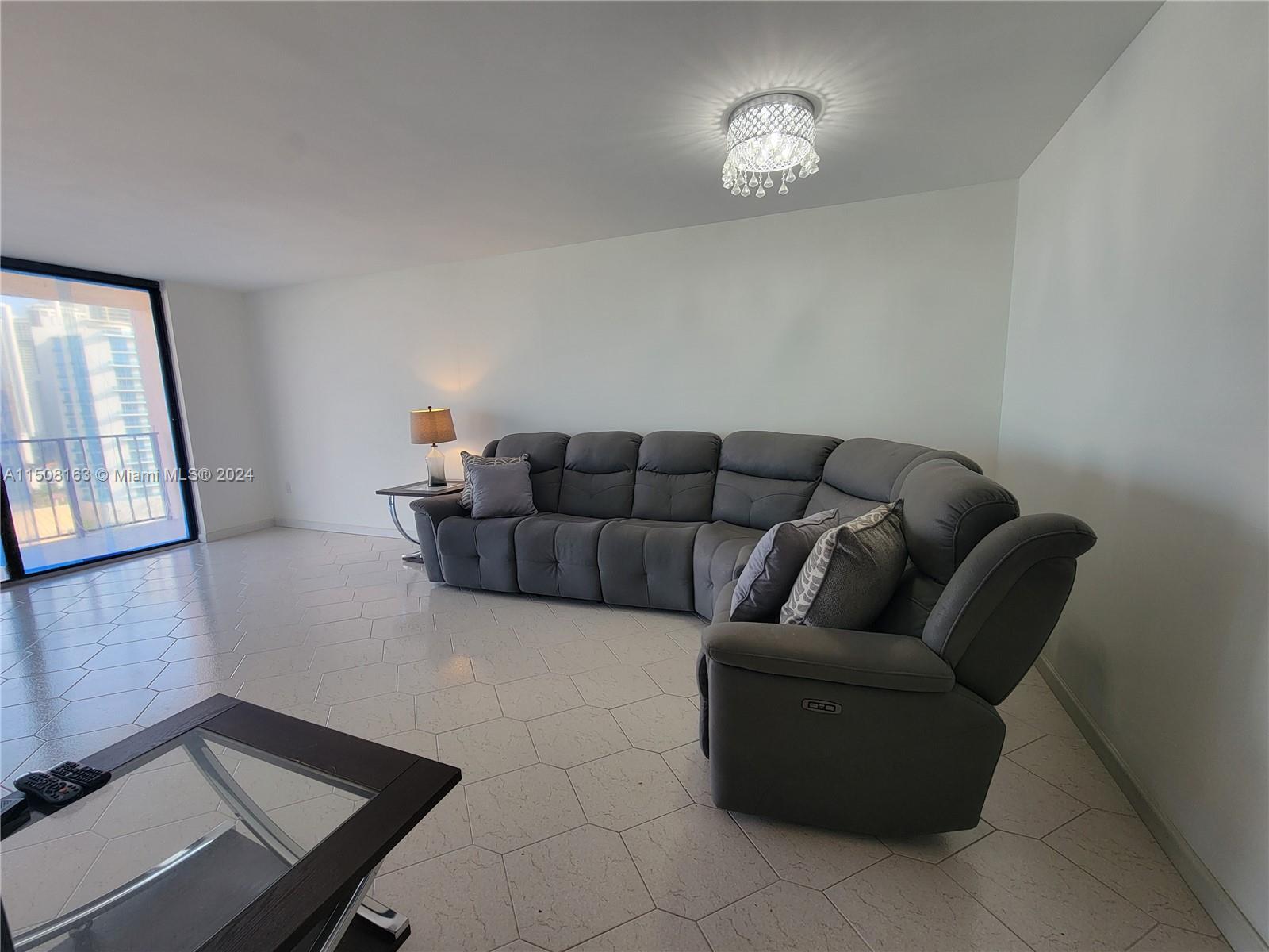 210 N 174th St 1514, Sunny Isles Beach, Florida 33160, 1 Bedroom Bedrooms, ,1 BathroomBathrooms,Residentiallease,For Rent,210 N 174th St 1514,A11508163