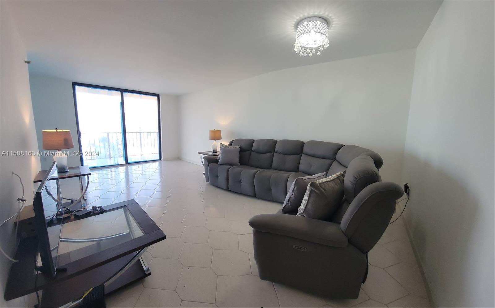 210 N 174th St 1514, Sunny Isles Beach, Florida 33160, 1 Bedroom Bedrooms, ,1 BathroomBathrooms,Residentiallease,For Rent,210 N 174th St 1514,A11508163