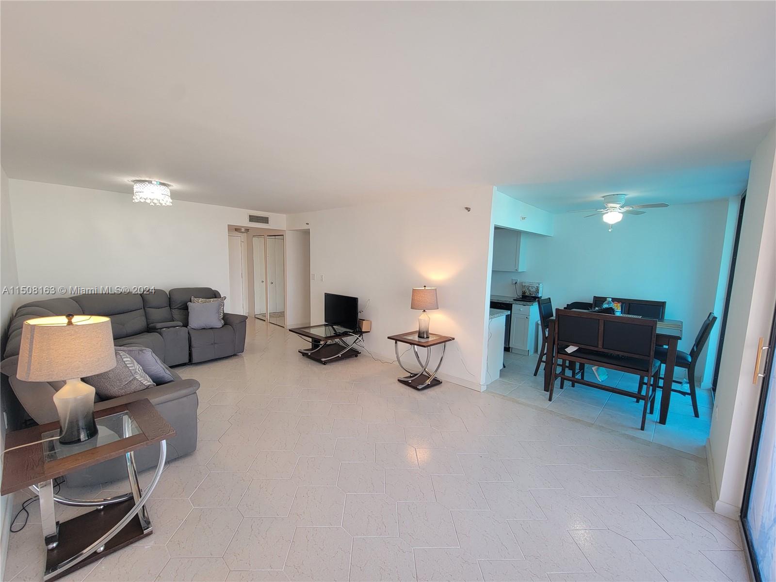 210 N 174th St 1514, Sunny Isles Beach, Florida 33160, 1 Bedroom Bedrooms, ,1 BathroomBathrooms,Residentiallease,For Rent,210 N 174th St 1514,A11508163