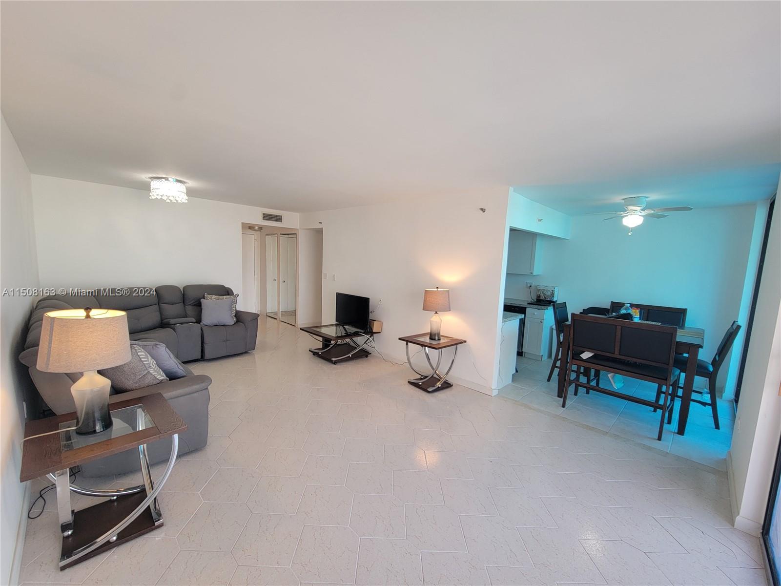 210 N 174th St 1514, Sunny Isles Beach, Florida 33160, 1 Bedroom Bedrooms, ,1 BathroomBathrooms,Residentiallease,For Rent,210 N 174th St 1514,A11508163