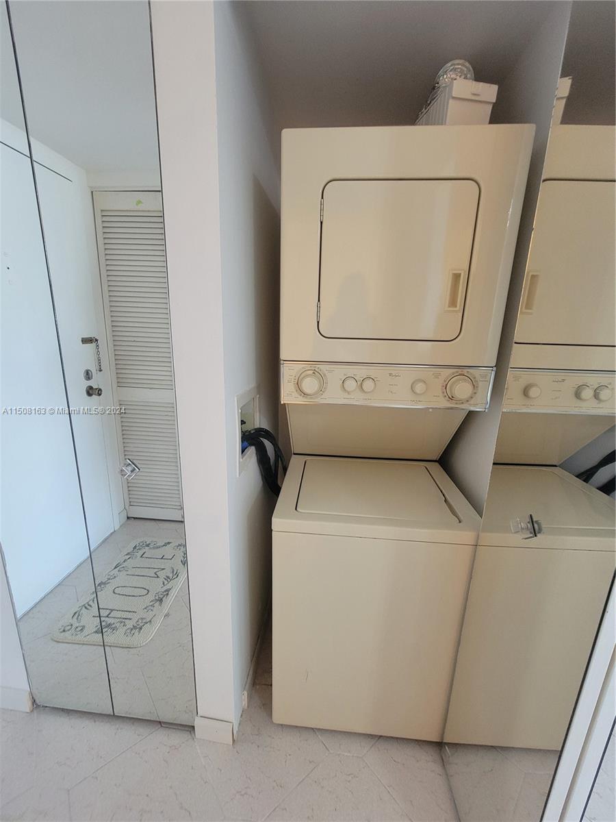 210 N 174th St 1514, Sunny Isles Beach, Florida 33160, 1 Bedroom Bedrooms, ,1 BathroomBathrooms,Residentiallease,For Rent,210 N 174th St 1514,A11508163