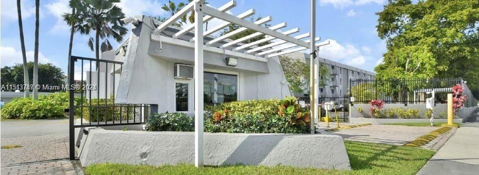 10820 SW 200th dr OFC, Cutler Bay, Florida 33157, 2 Bedrooms Bedrooms, ,1 BathroomBathrooms,Residentiallease,For Rent,10820 SW 200th dr OFC,A11513787