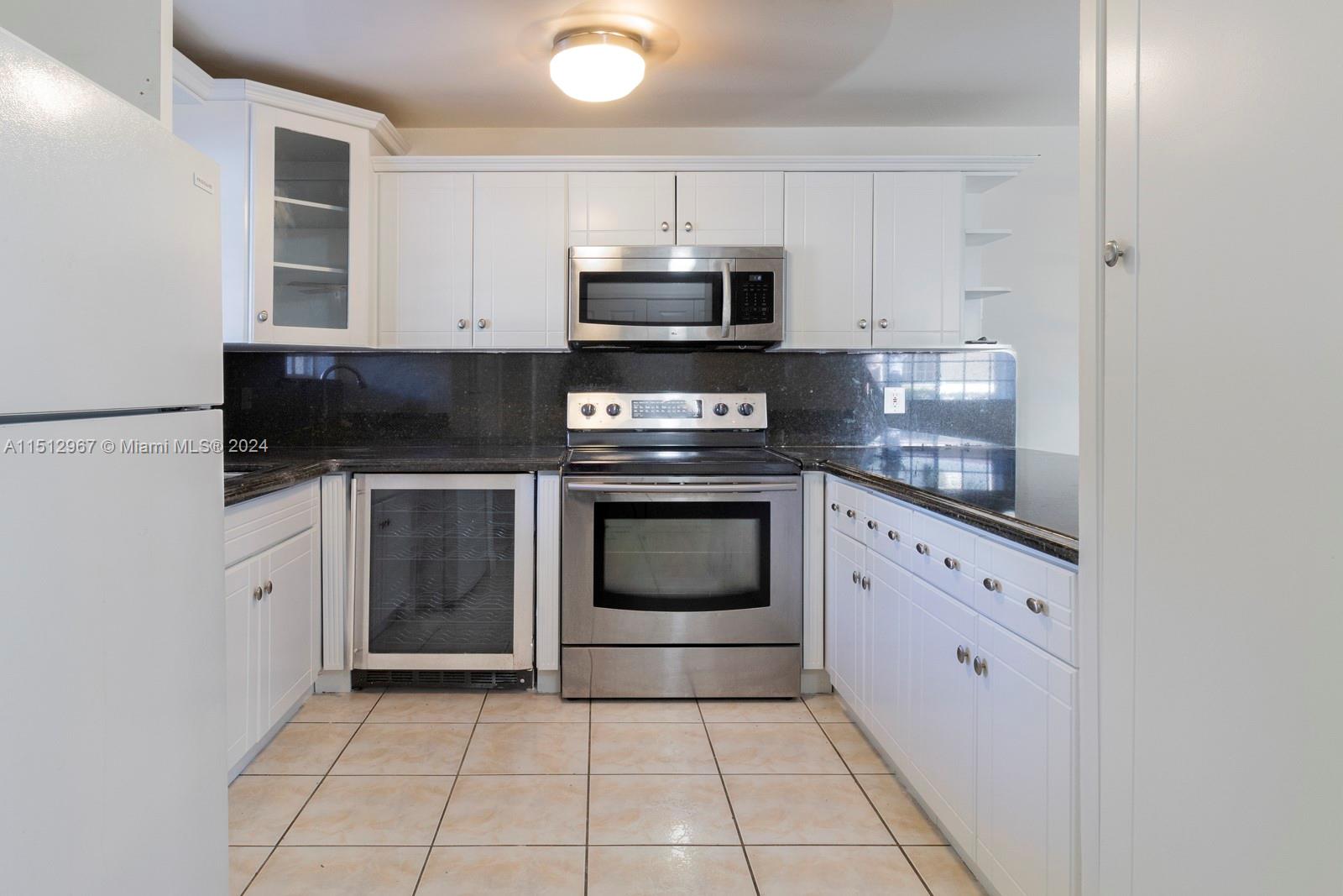 6753 NW 182nd St 104, Hialeah, Florida 33015, 3 Bedrooms Bedrooms, ,2 BathroomsBathrooms,Residential,For Sale,6753 NW 182nd St 104,A11512967