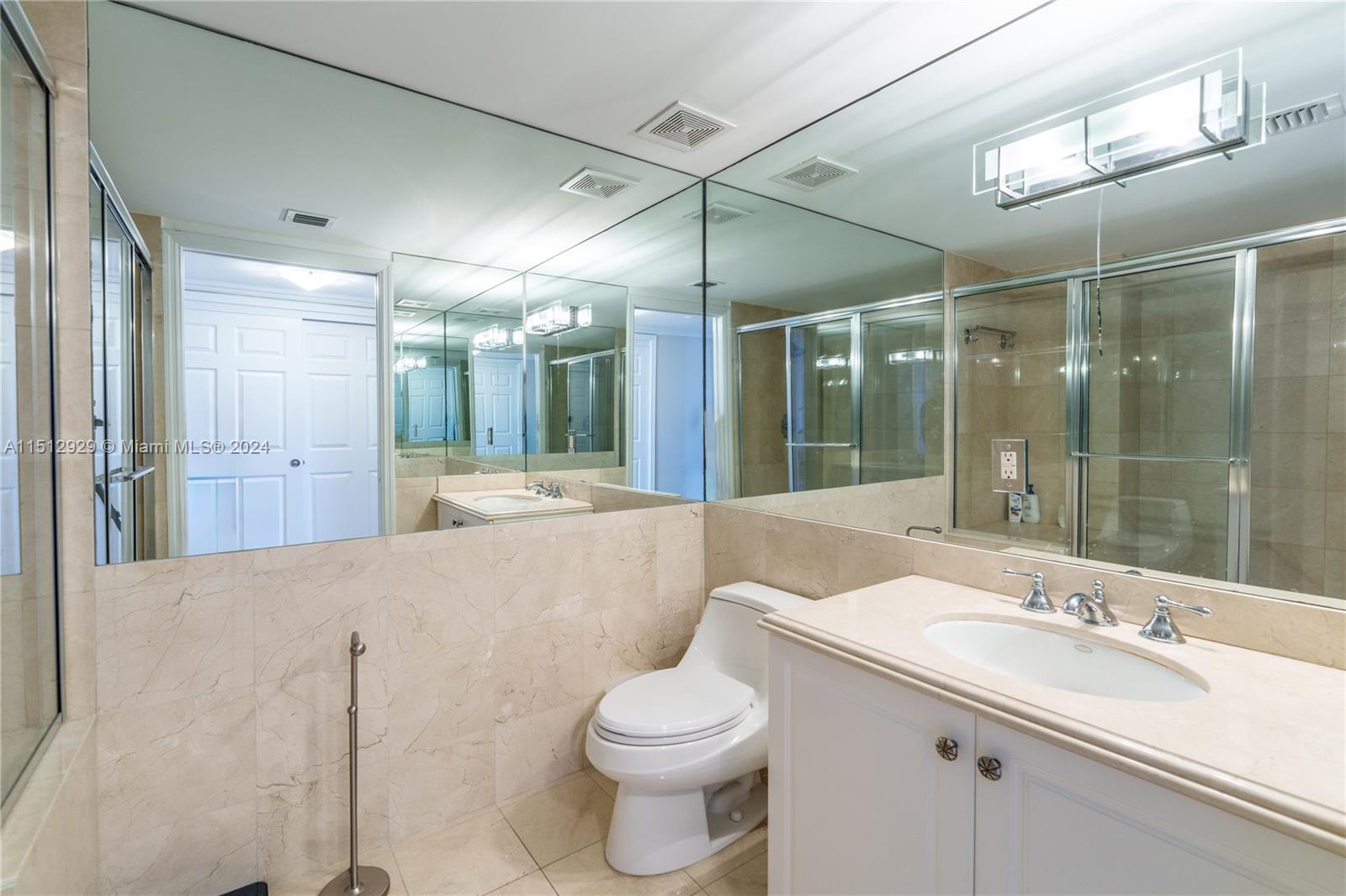 9595 Collins Ave N5-B, Surfside, Florida 33154, 3 Bedrooms Bedrooms, ,3 BathroomsBathrooms,Residential,For Sale,9595 Collins Ave N5-B,A11512929