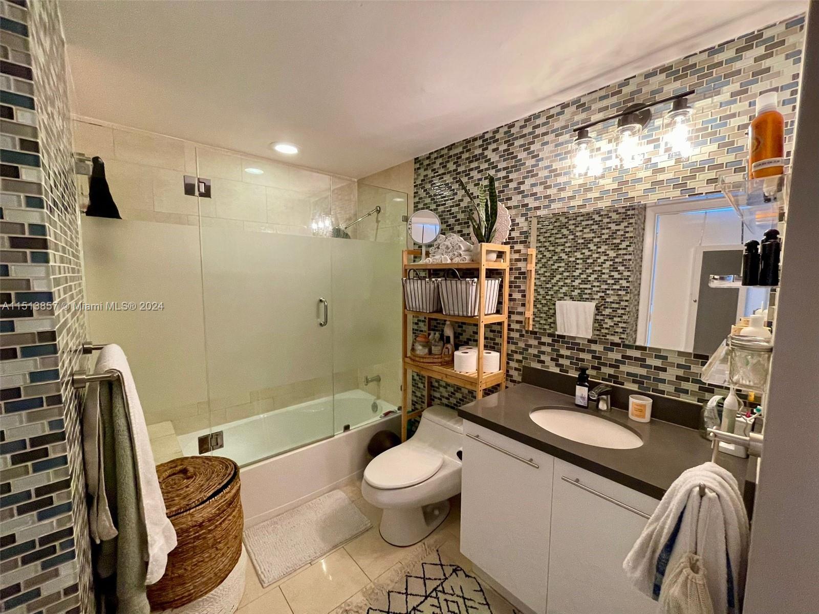 90 SW 3rd St 2207, Miami, Florida 33130, 1 Bedroom Bedrooms, ,1 BathroomBathrooms,Residential,For Sale,90 SW 3rd St 2207,A11513857