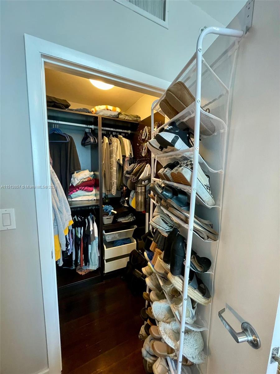 90 SW 3rd St 2207, Miami, Florida 33130, 1 Bedroom Bedrooms, ,1 BathroomBathrooms,Residential,For Sale,90 SW 3rd St 2207,A11513857