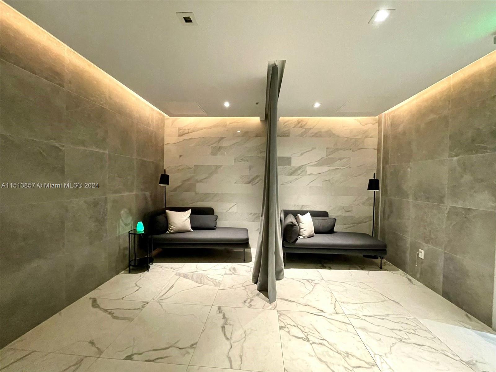 90 SW 3rd St 2207, Miami, Florida 33130, 1 Bedroom Bedrooms, ,1 BathroomBathrooms,Residential,For Sale,90 SW 3rd St 2207,A11513857