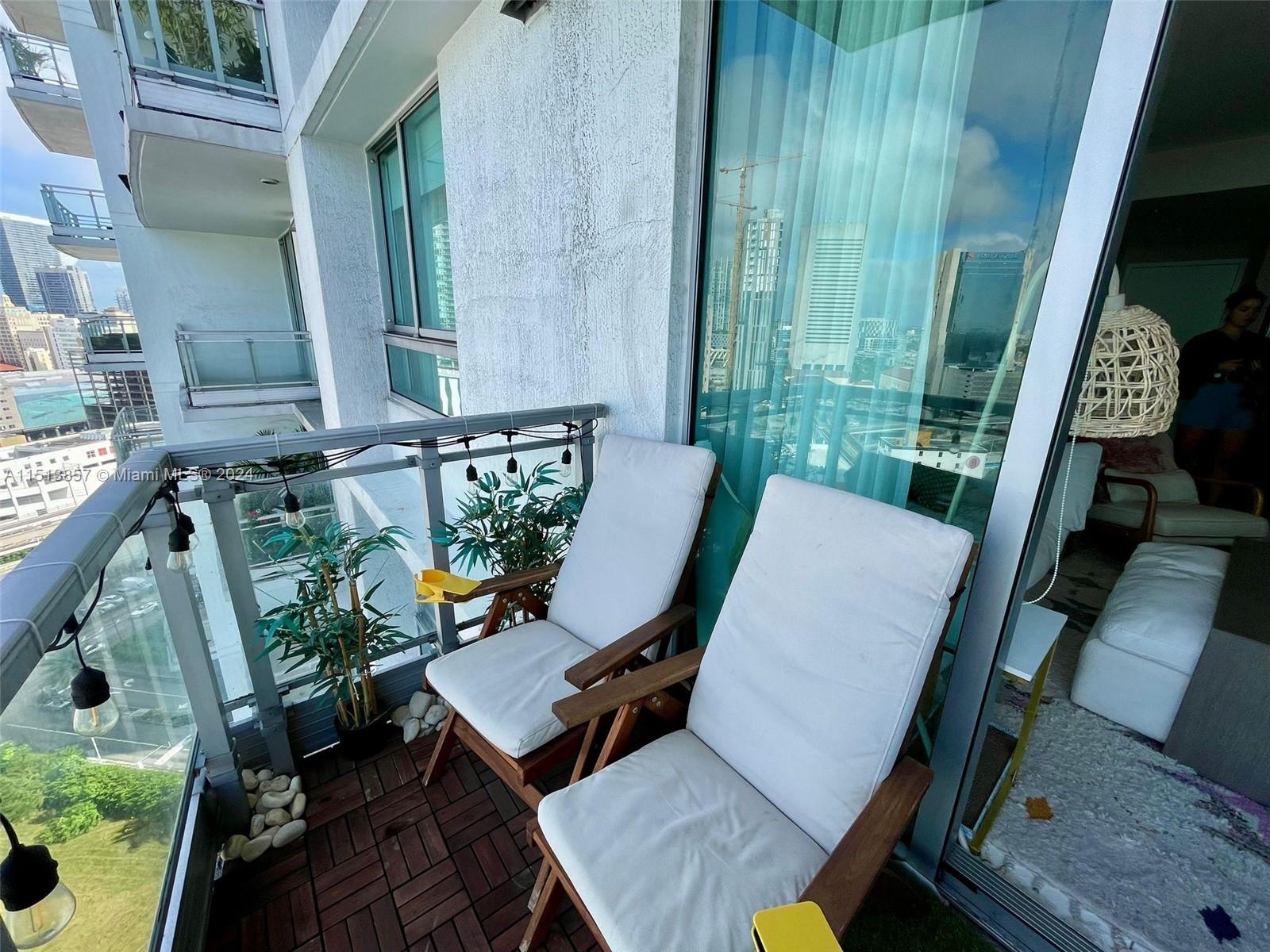 90 SW 3rd St 2207, Miami, Florida 33130, 1 Bedroom Bedrooms, ,1 BathroomBathrooms,Residential,For Sale,90 SW 3rd St 2207,A11513857