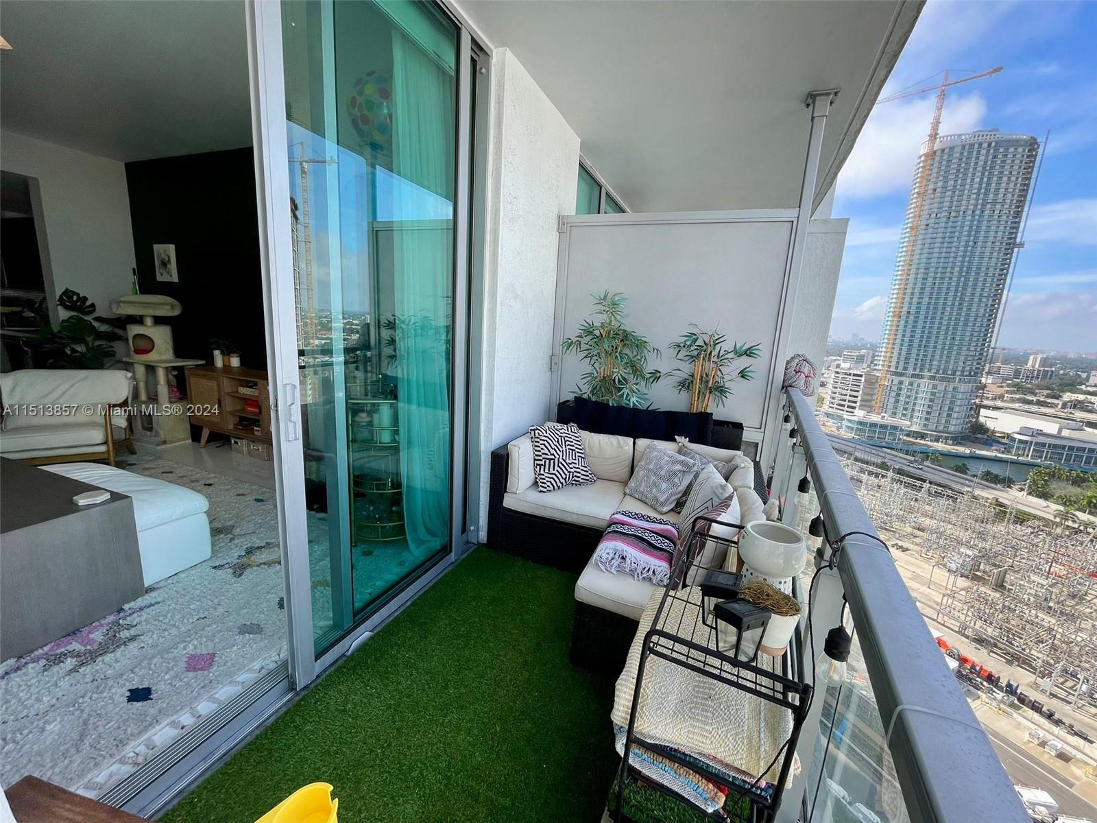 90 SW 3rd St 2207, Miami, Florida 33130, 1 Bedroom Bedrooms, ,1 BathroomBathrooms,Residential,For Sale,90 SW 3rd St 2207,A11513857