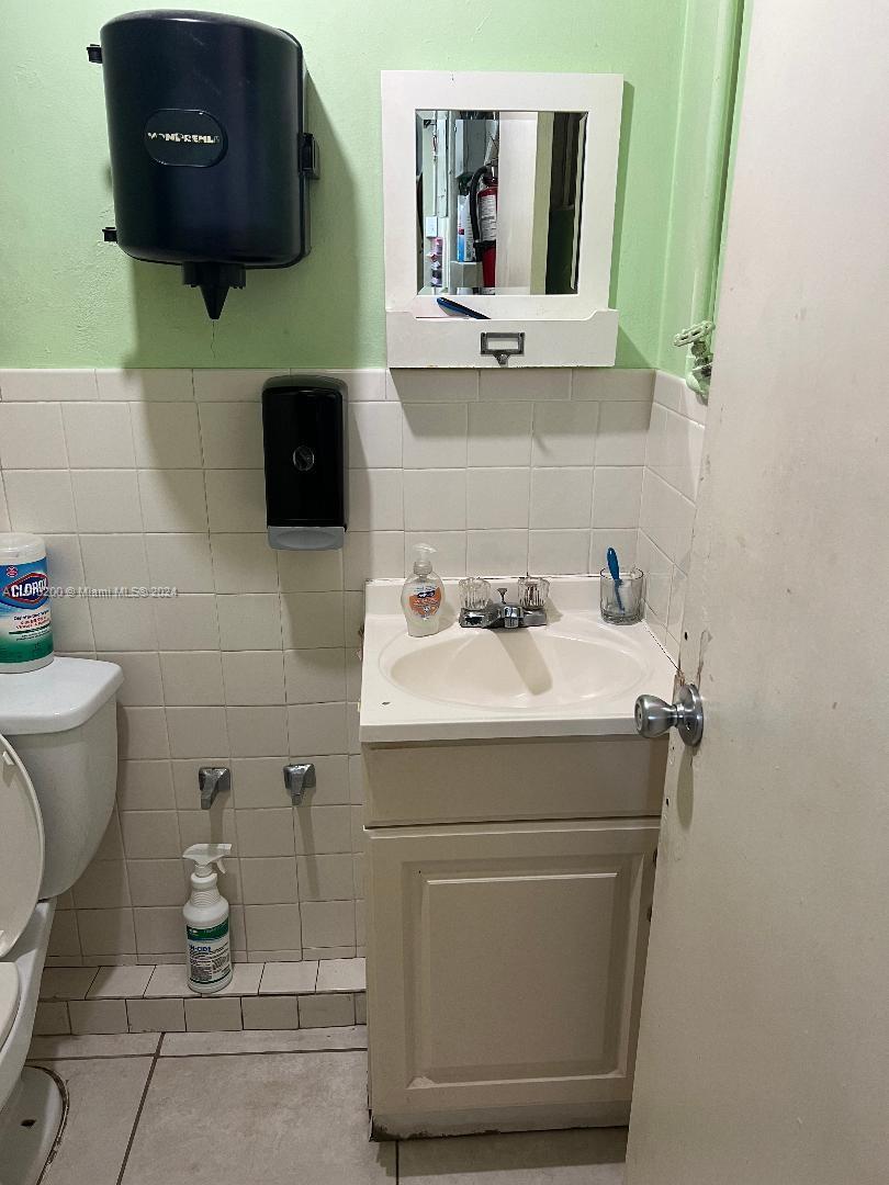 2979 W 12 AVE, Hialeah, Florida 33012, ,Businessopportunity,For Sale,2979 W 12 AVE,A11513200