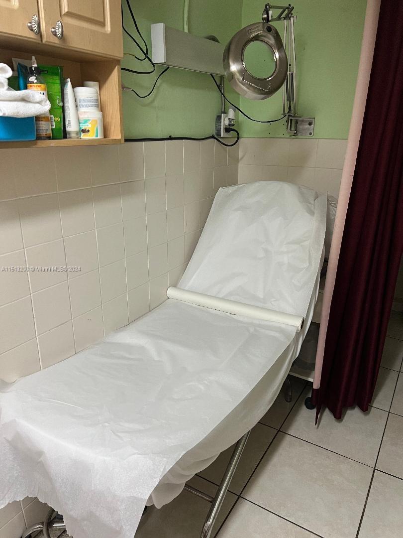 2979 W 12 AVE, Hialeah, Florida 33012, ,Businessopportunity,For Sale,2979 W 12 AVE,A11513200