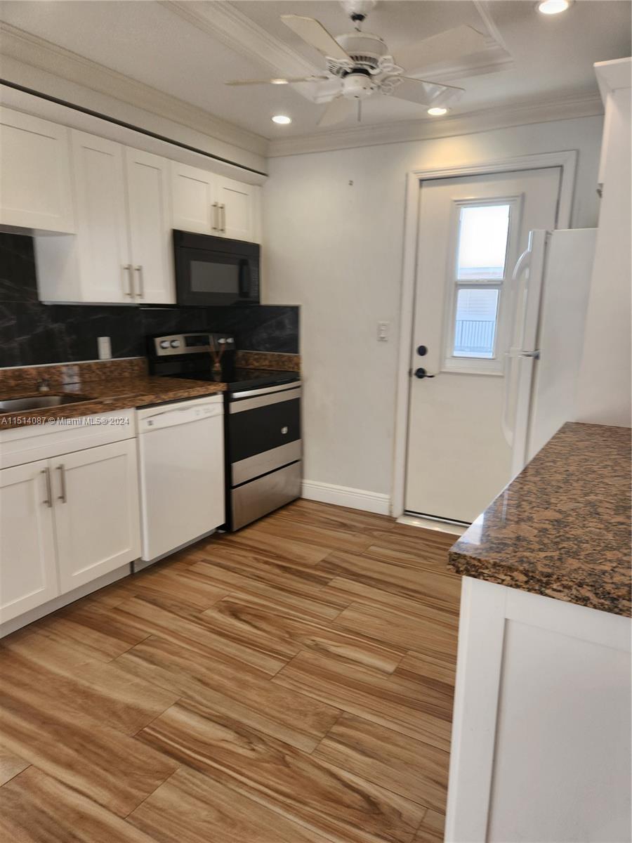 2924 Day Ave PH4N, Miami, Florida 33133, 2 Bedrooms Bedrooms, ,2 BathroomsBathrooms,Residentiallease,For Rent,2924 Day Ave PH4N,A11514087