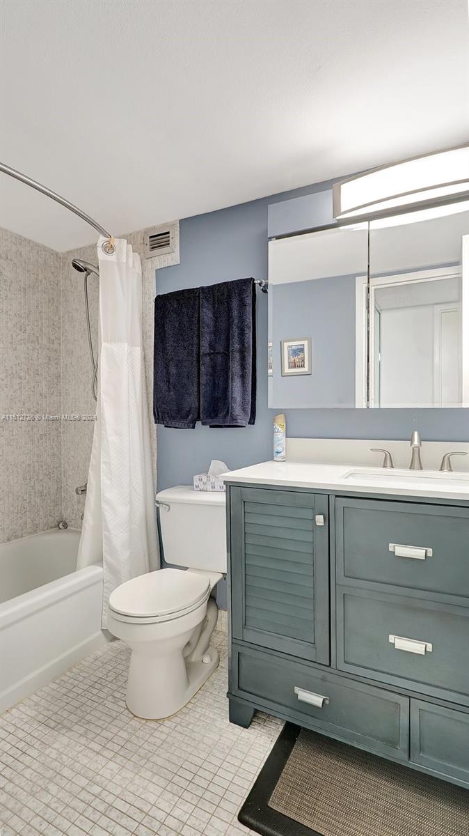 501 Three Islands Blvd 209, Hallandale Beach, Florida 33009, 2 Bedrooms Bedrooms, ,1 BathroomBathrooms,Residential,For Sale,501 Three Islands Blvd 209,A11512726
