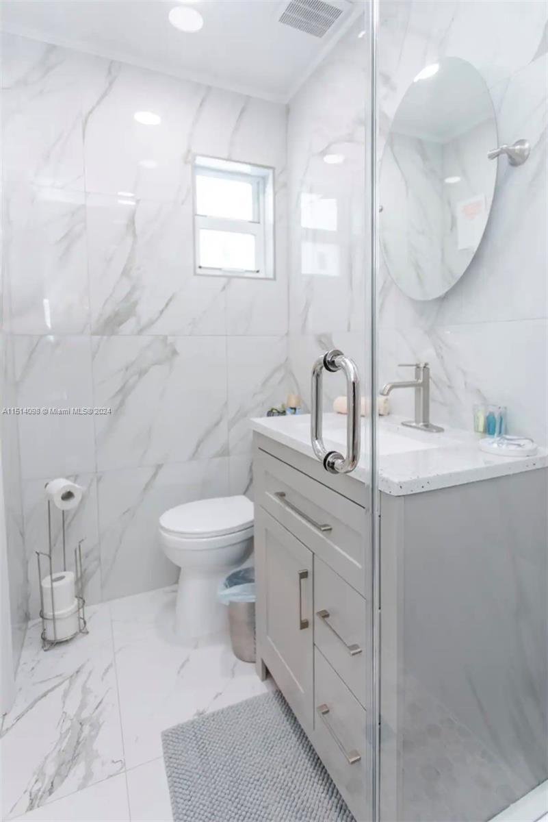 1716 Liberty St 0, Hollywood, Florida 33020, 4 Bedrooms Bedrooms, ,4 BathroomsBathrooms,Residentiallease,For Rent,1716 Liberty St 0,A11514098