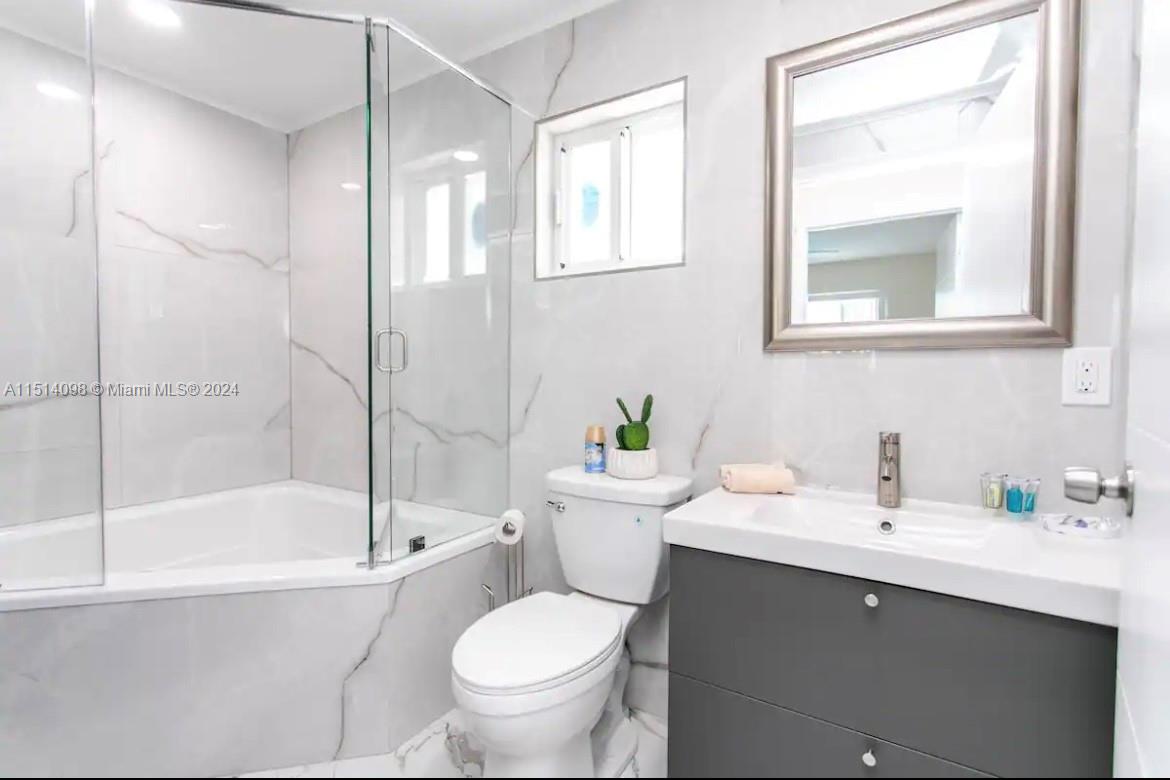 1716 Liberty St 0, Hollywood, Florida 33020, 4 Bedrooms Bedrooms, ,4 BathroomsBathrooms,Residentiallease,For Rent,1716 Liberty St 0,A11514098