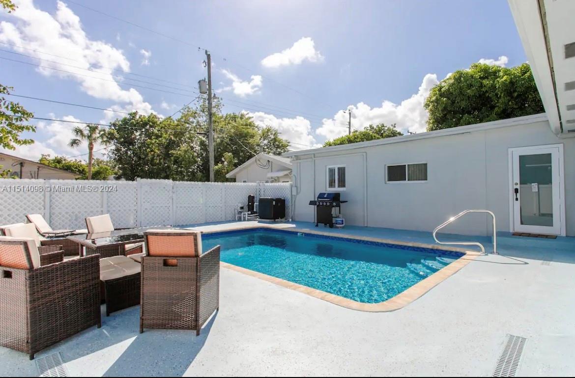 1716 Liberty St 0, Hollywood, Florida 33020, 4 Bedrooms Bedrooms, ,4 BathroomsBathrooms,Residentiallease,For Rent,1716 Liberty St 0,A11514098