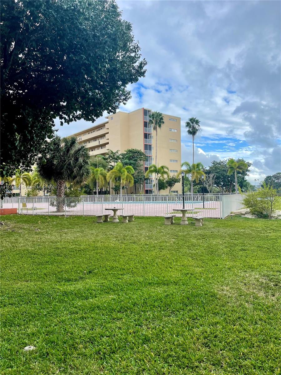 1750 NE 191st St 104-1, Miami, Florida 33179, 2 Bedrooms Bedrooms, ,2 BathroomsBathrooms,Residentiallease,For Rent,1750 NE 191st St 104-1,A11514164