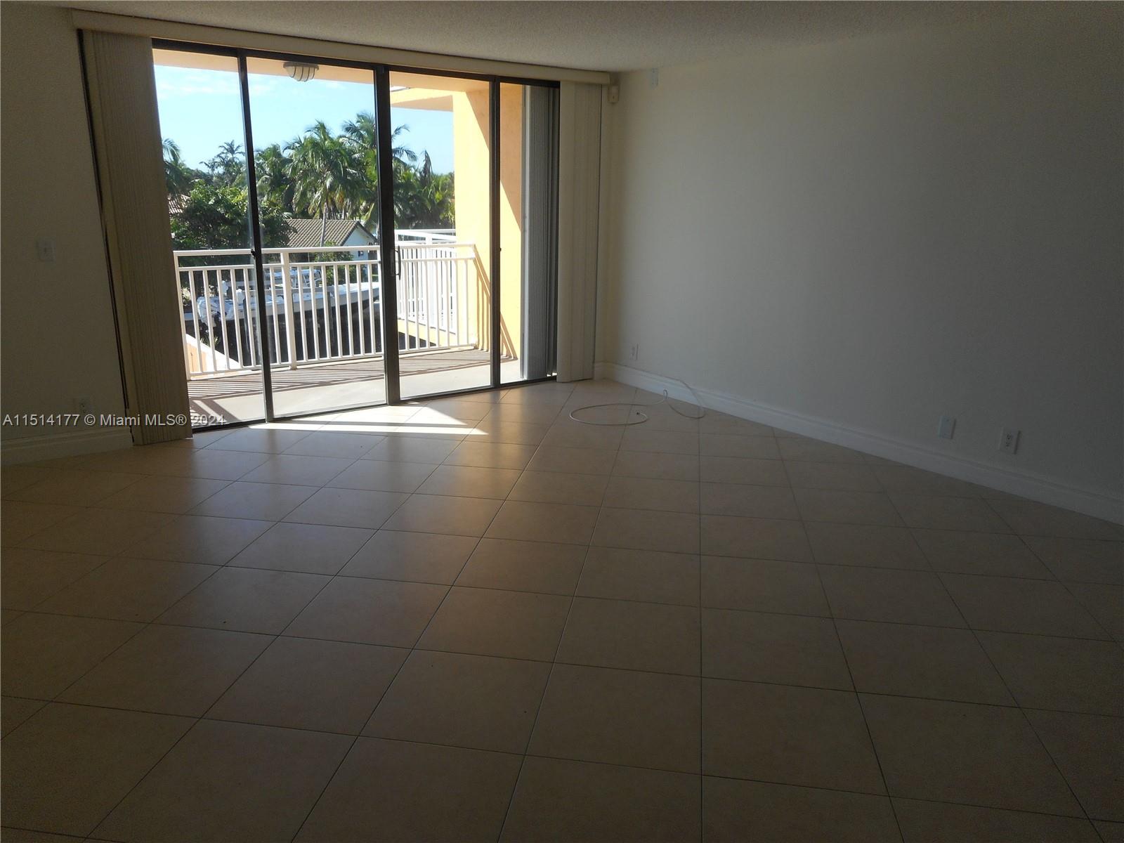 2450 NE 135th St 207, North Miami, Florida 33181, 1 Bedroom Bedrooms, ,1 BathroomBathrooms,Residential,For Sale,2450 NE 135th St 207,A11514177