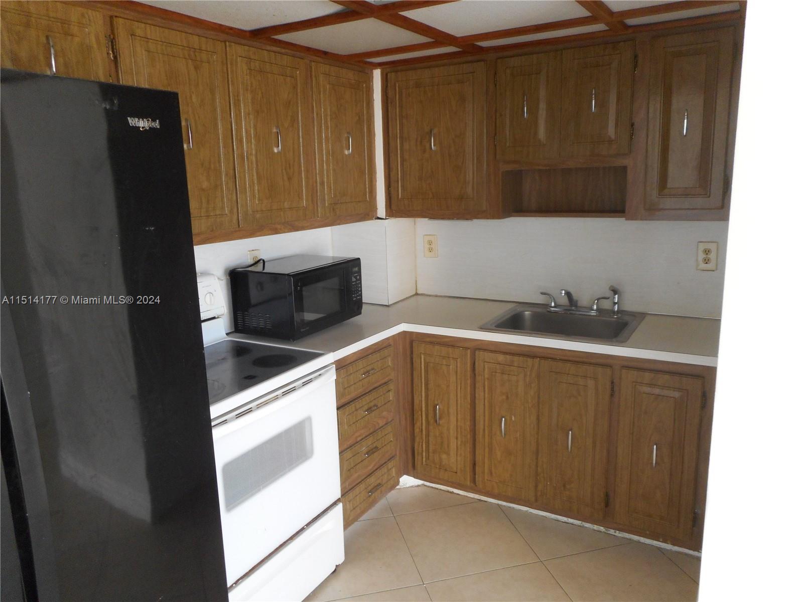 2450 NE 135th St 207, North Miami, Florida 33181, 1 Bedroom Bedrooms, ,1 BathroomBathrooms,Residential,For Sale,2450 NE 135th St 207,A11514177
