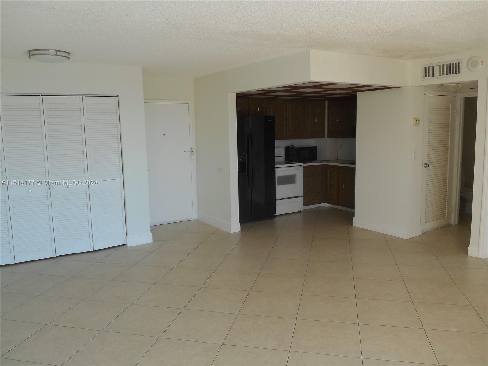 2450 NE 135th St 207, North Miami, Florida 33181, 1 Bedroom Bedrooms, ,1 BathroomBathrooms,Residential,For Sale,2450 NE 135th St 207,A11514177