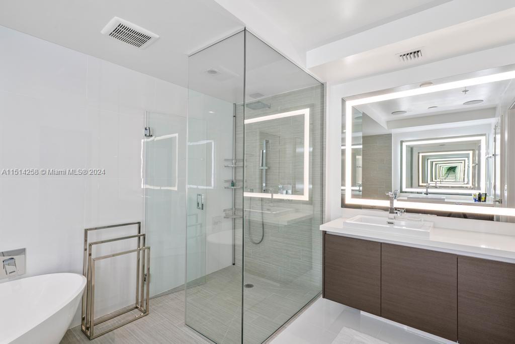 330 Sunny Isles Blvd 5-1501, Sunny Isles Beach, Florida 33160, 3 Bedrooms Bedrooms, ,3 BathroomsBathrooms,Residential,For Sale,330 Sunny Isles Blvd 5-1501,A11514258