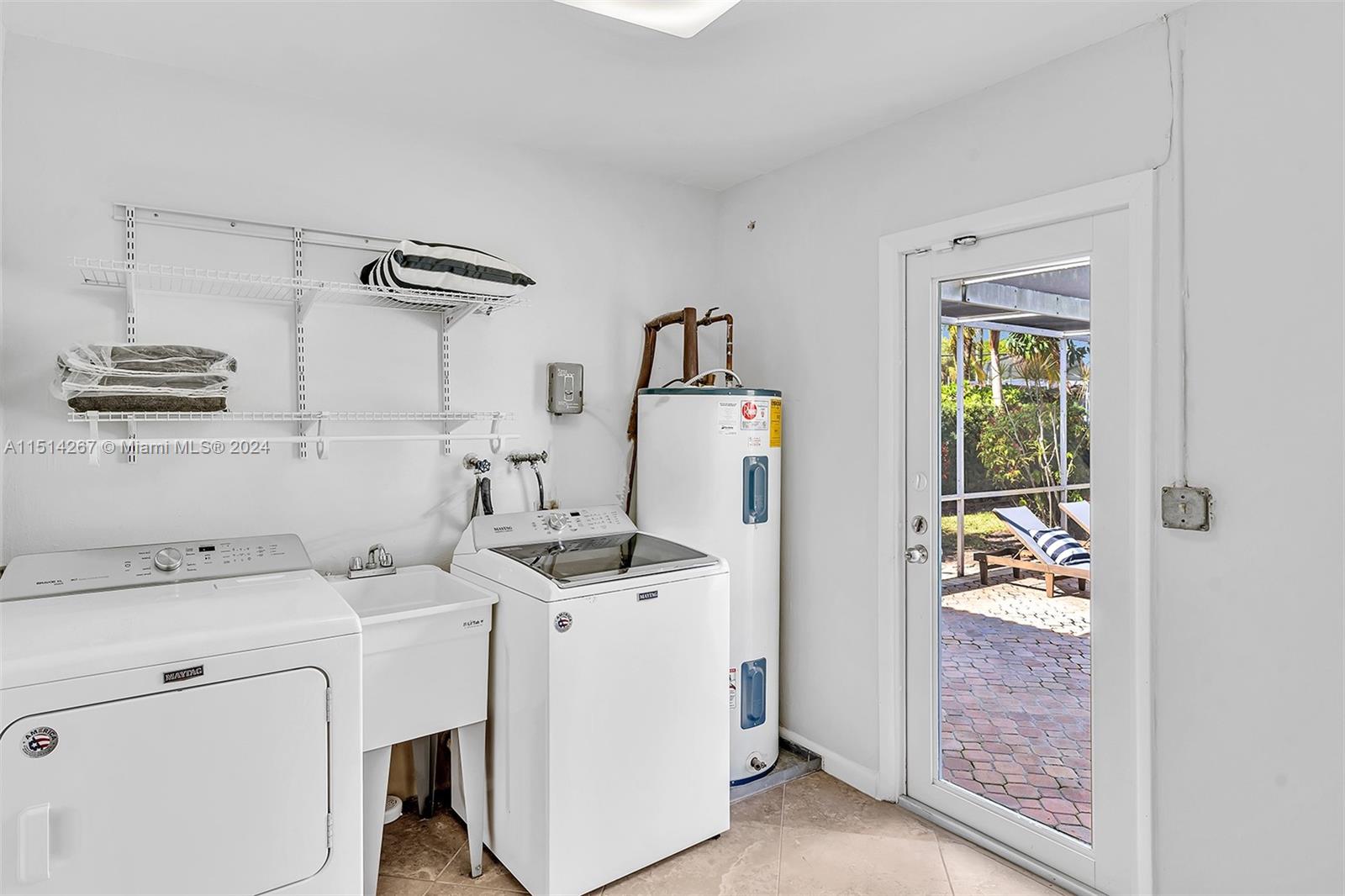 3437 Buchanan St, Hollywood, Florida 33021, 3 Bedrooms Bedrooms, ,3 BathroomsBathrooms,Residentiallease,For Rent,3437 Buchanan St,A11514267