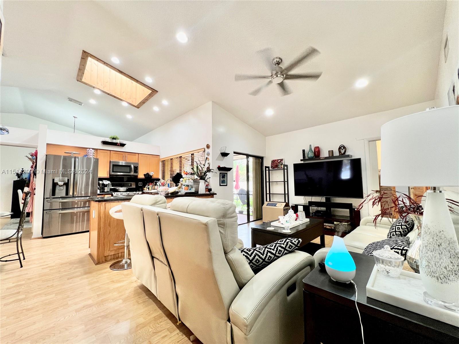 706 NW 102nd Way, Plantation, Florida 33324, 4 Bedrooms Bedrooms, ,2 BathroomsBathrooms,Residential,For Sale,706 NW 102nd Way,A11514209