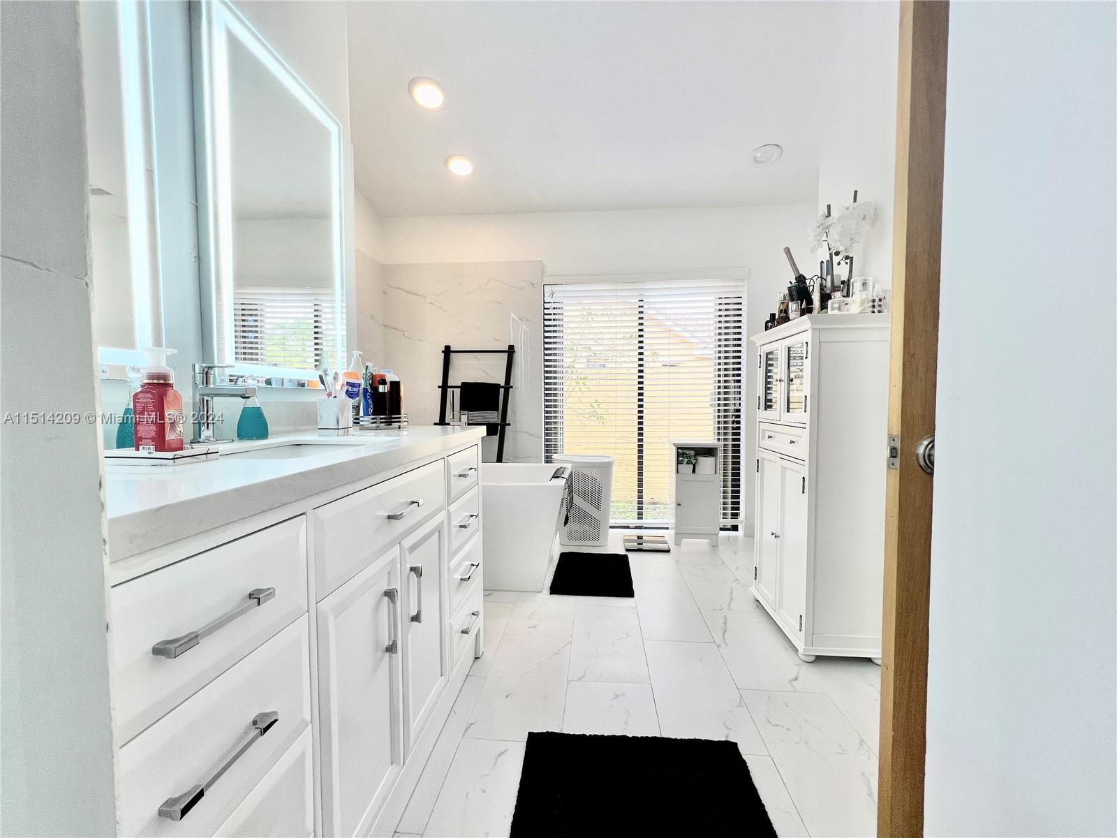 706 NW 102nd Way, Plantation, Florida 33324, 4 Bedrooms Bedrooms, ,2 BathroomsBathrooms,Residential,For Sale,706 NW 102nd Way,A11514209