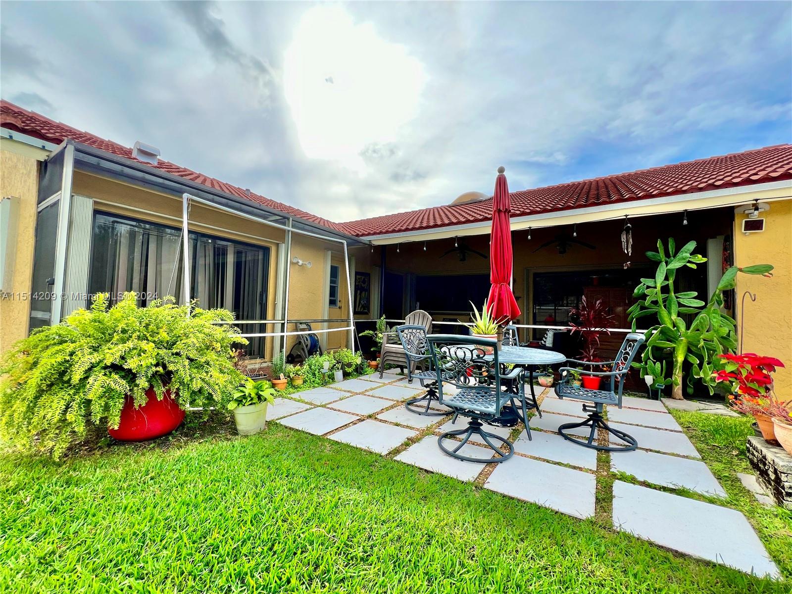 706 NW 102nd Way, Plantation, Florida 33324, 4 Bedrooms Bedrooms, ,2 BathroomsBathrooms,Residential,For Sale,706 NW 102nd Way,A11514209