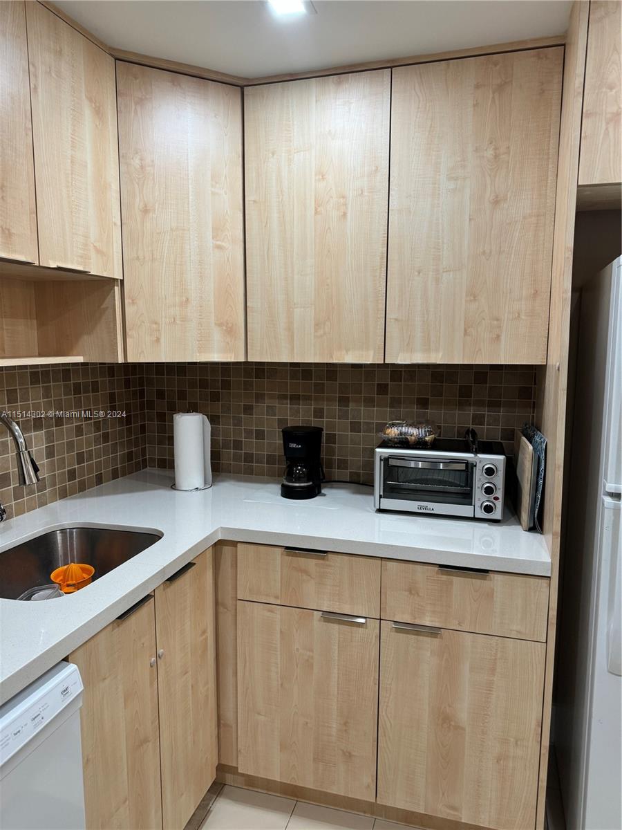 16851 NE 23rd Ave B101, North Miami Beach, Florida 33160, 2 Bedrooms Bedrooms, ,2 BathroomsBathrooms,Residential,For Sale,16851 NE 23rd Ave B101,A11514302