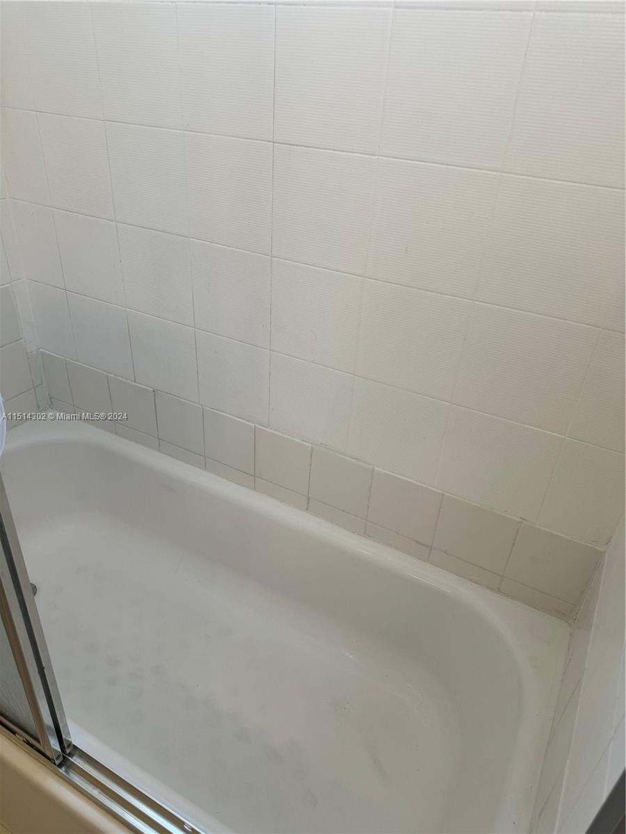 16851 NE 23rd Ave B101, North Miami Beach, Florida 33160, 2 Bedrooms Bedrooms, ,2 BathroomsBathrooms,Residential,For Sale,16851 NE 23rd Ave B101,A11514302