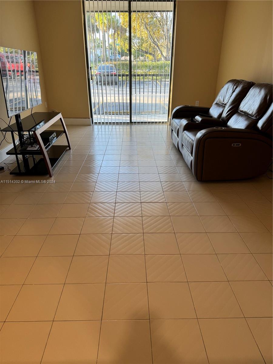 16851 NE 23rd Ave B101, North Miami Beach, Florida 33160, 2 Bedrooms Bedrooms, ,2 BathroomsBathrooms,Residential,For Sale,16851 NE 23rd Ave B101,A11514302