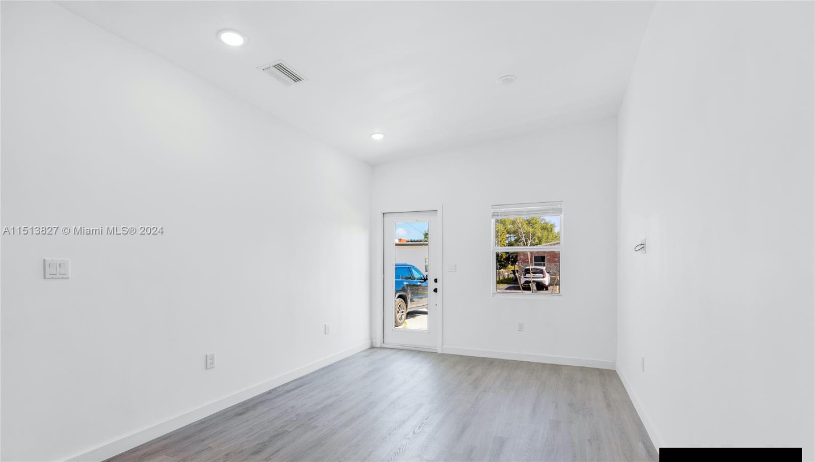 3146 NW 32nd St A, Unincorporated Dade County, Florida 33142, 3 Bedrooms Bedrooms, ,2 BathroomsBathrooms,Residentiallease,For Rent,3146 NW 32nd St A,A11513827
