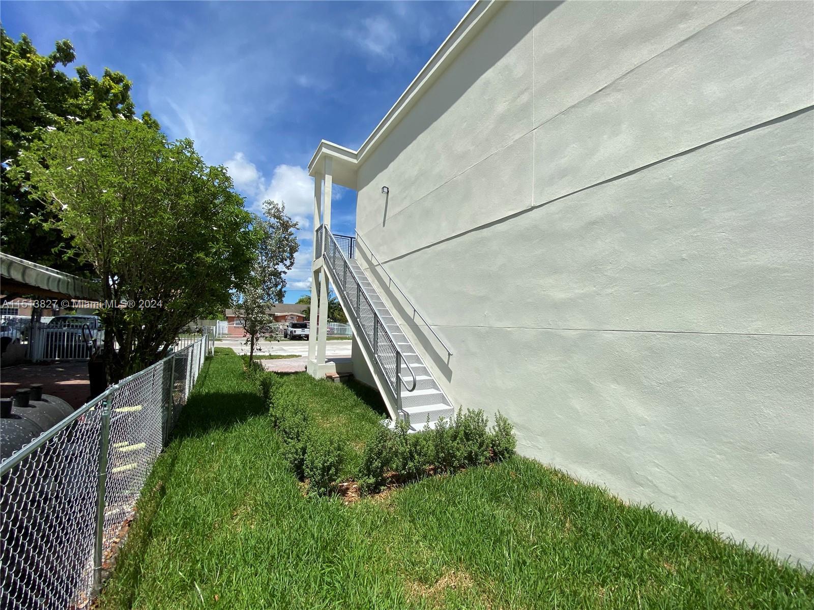 3146 NW 32nd St A, Unincorporated Dade County, Florida 33142, 3 Bedrooms Bedrooms, ,2 BathroomsBathrooms,Residentiallease,For Rent,3146 NW 32nd St A,A11513827
