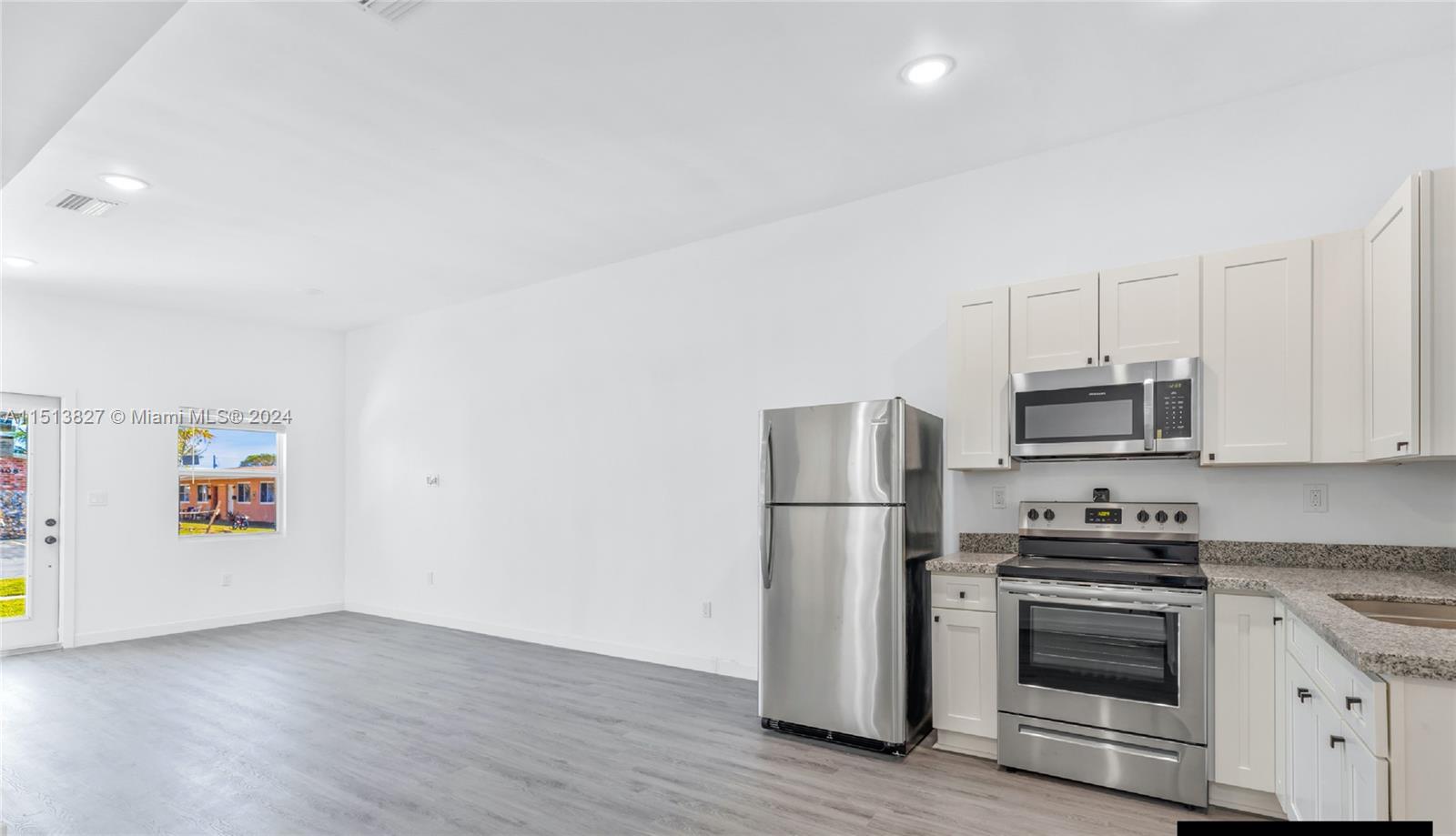 3146 NW 32nd St A, Unincorporated Dade County, Florida 33142, 3 Bedrooms Bedrooms, ,2 BathroomsBathrooms,Residentiallease,For Rent,3146 NW 32nd St A,A11513827