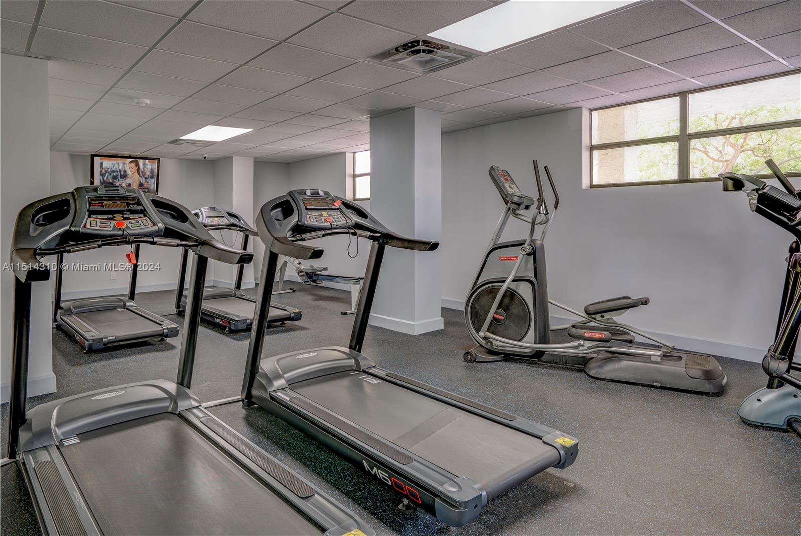 600 Parkview Dr 1119, Hallandale Beach, Florida 33009, 2 Bedrooms Bedrooms, ,2 BathroomsBathrooms,Residential,For Sale,600 Parkview Dr 1119,A11514310