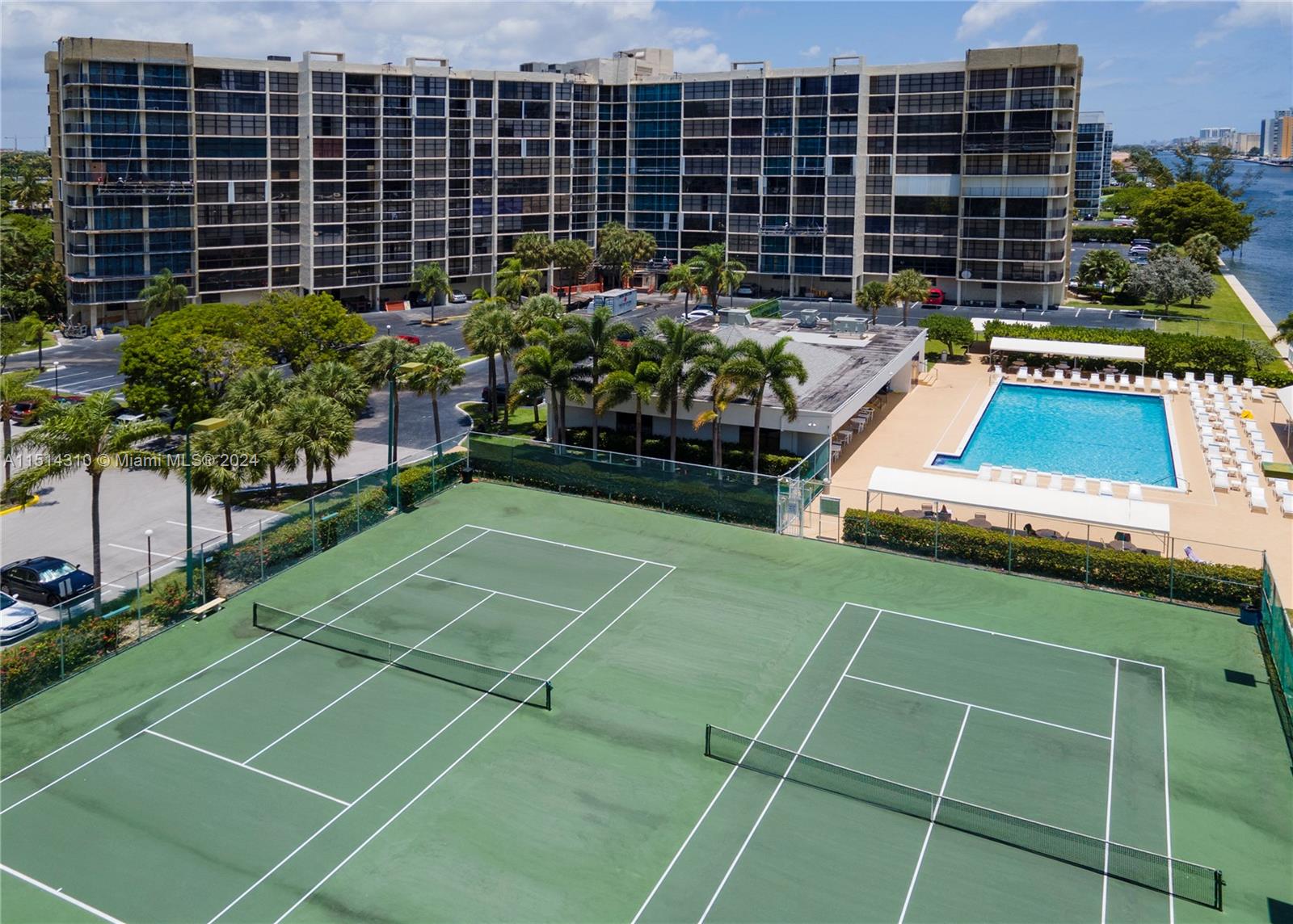 600 Parkview Dr 1119, Hallandale Beach, Florida 33009, 2 Bedrooms Bedrooms, ,2 BathroomsBathrooms,Residential,For Sale,600 Parkview Dr 1119,A11514310