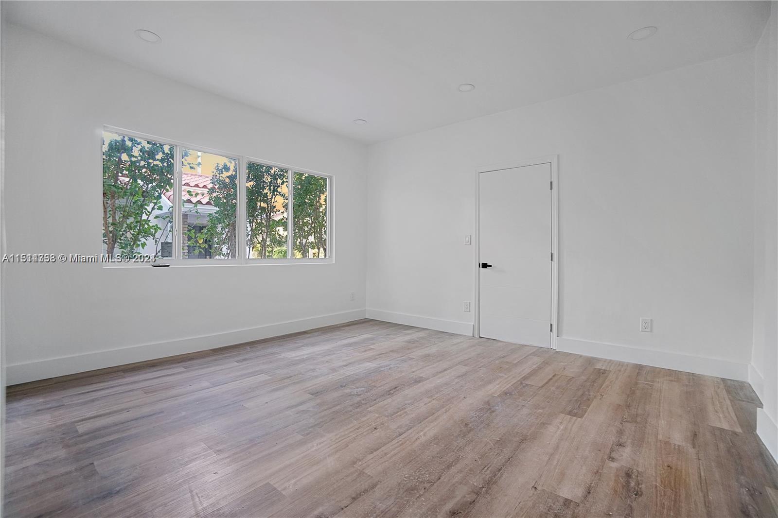 310 Oregon St, Hollywood, Florida 33019, ,Residentialincome,For Sale,310 Oregon St,A11514338