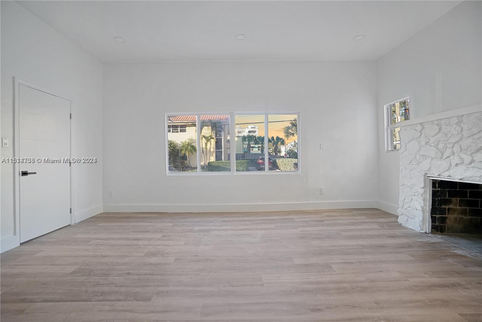310 Oregon St, Hollywood, Florida 33019, ,Residentialincome,For Sale,310 Oregon St,A11514338