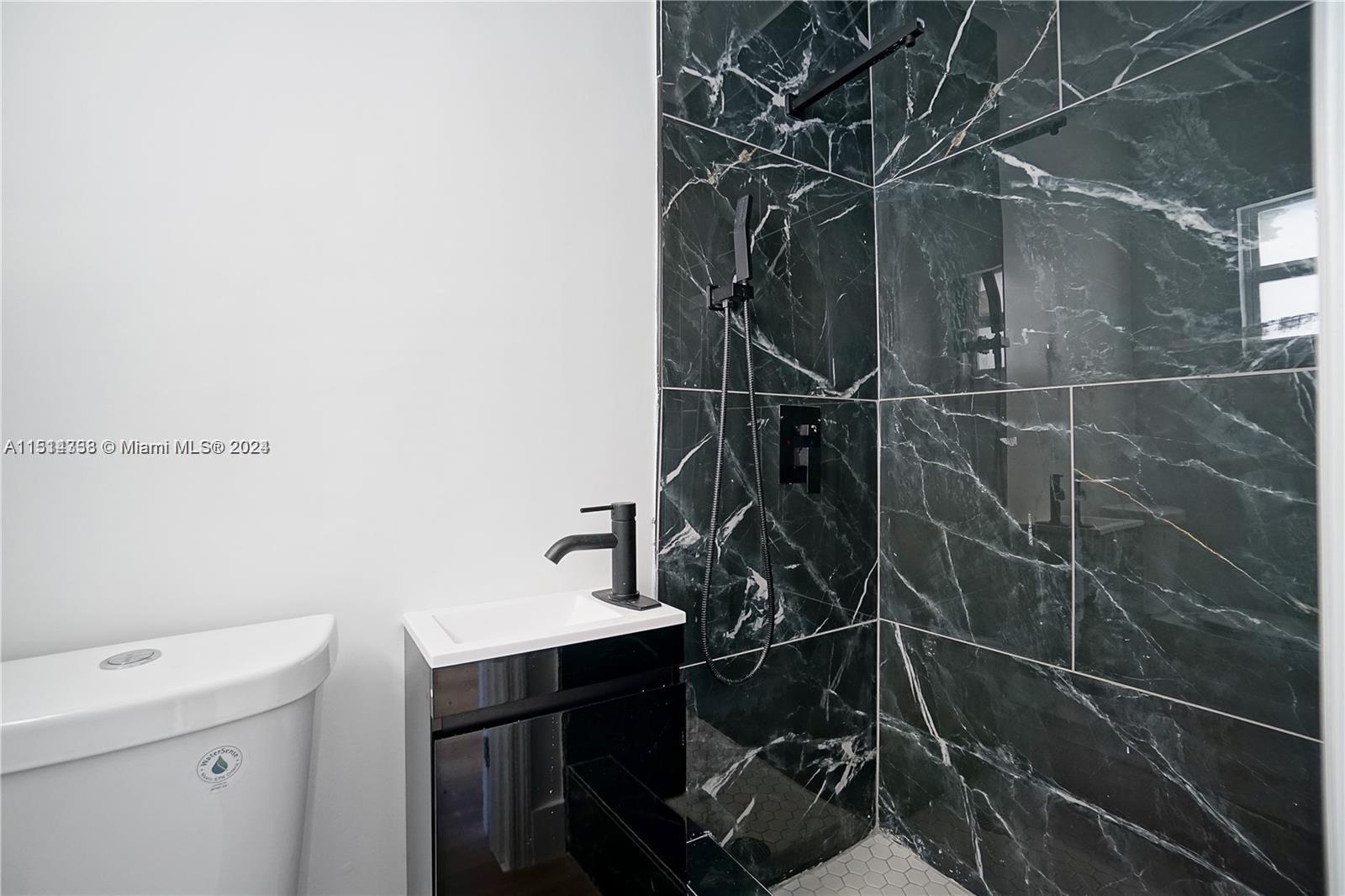 310 Oregon St, Hollywood, Florida 33019, ,Residentialincome,For Sale,310 Oregon St,A11514338